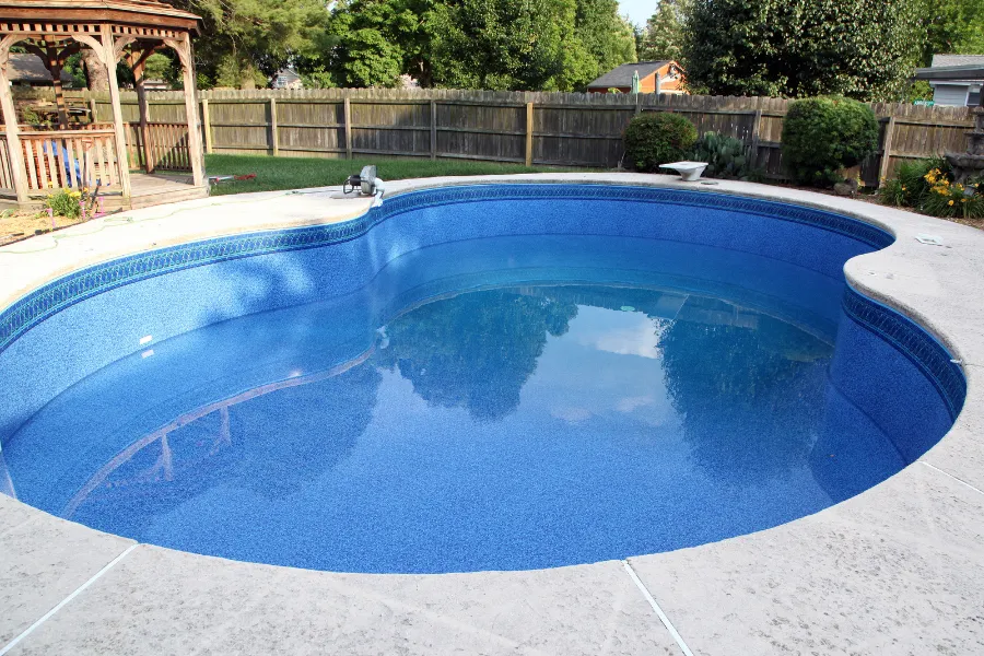 stunning vinyl liner pool toronto